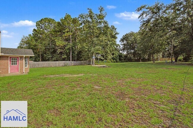 Building Photo - 340 McCumber Dr