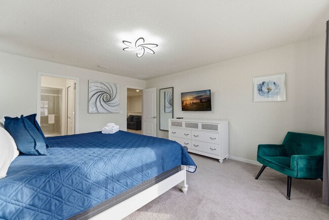 Building Photo - 2440 Dubai St