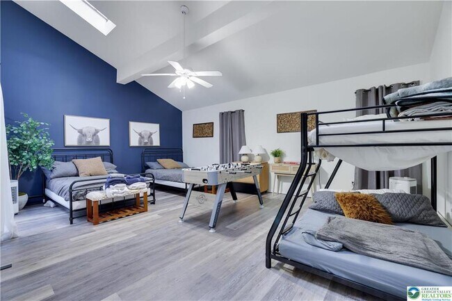 Building Photo - 421 King Arthur Rd