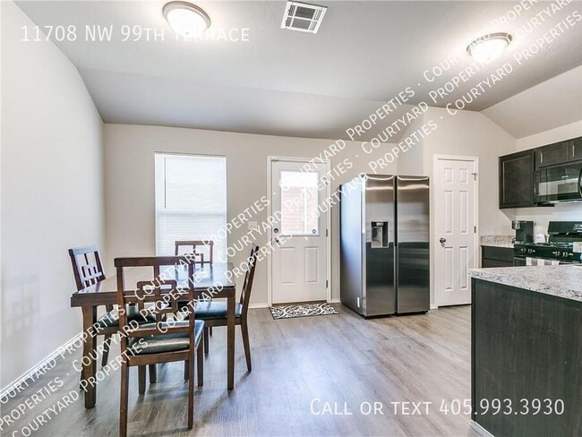 Building Photo - 11708 NW 99th Ter