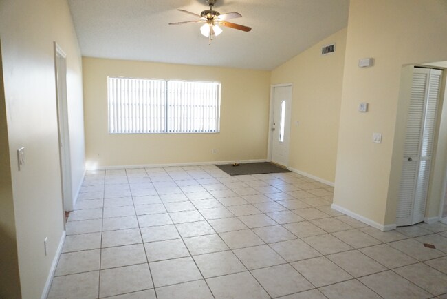 Building Photo - 8745 Satalite Terrace