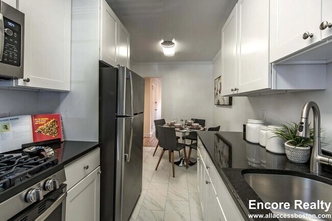 Building Photo - 70 St Paul St