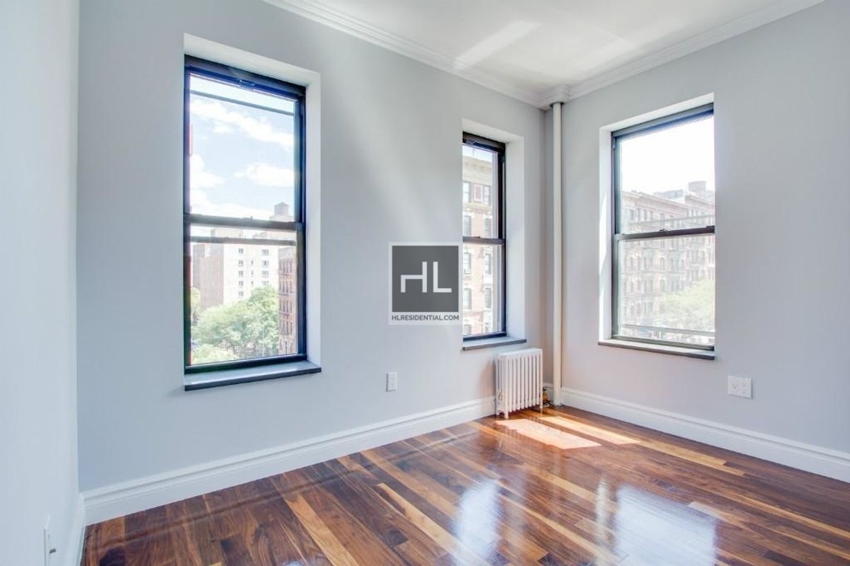 Building Photo - LEXINGTON AVE.