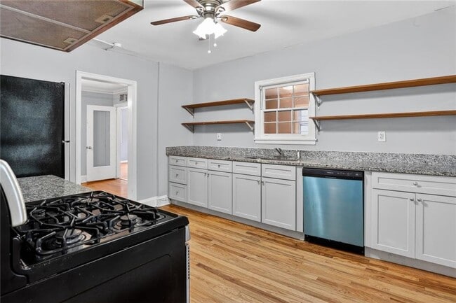 Building Photo - 2728 Winburn Terrace