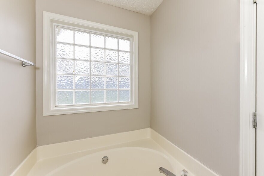 Building Photo - 11441 Vinea Ln