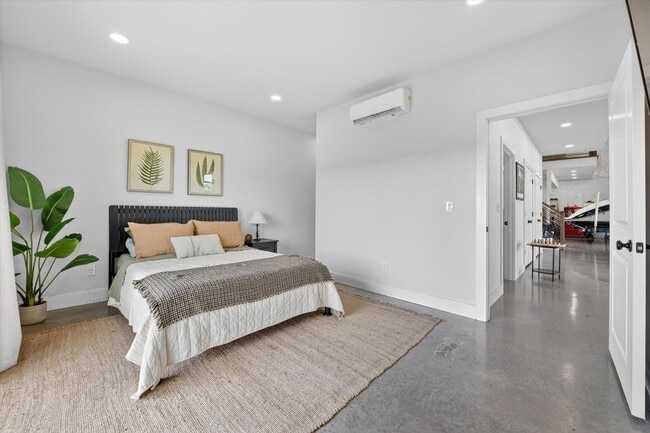 Building Photo - 9082 Wolf Run