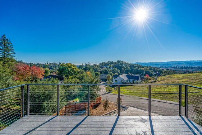 Building Photo - 1580 Clear Ridge Dr