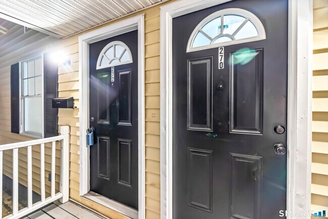 Building Photo - 270 Capen St