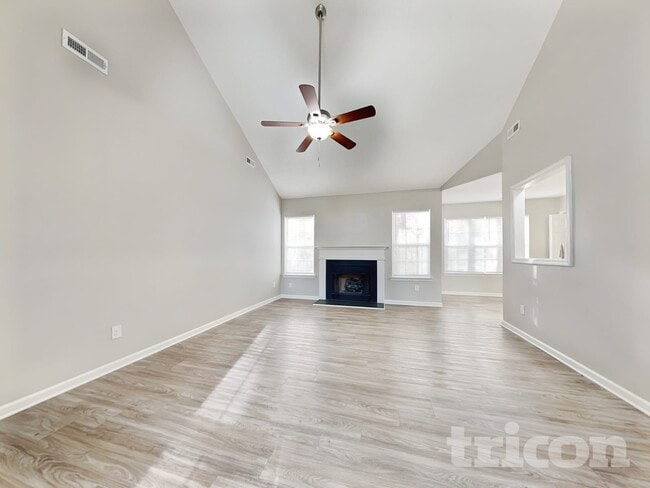 Building Photo - 5020 Osage Cir