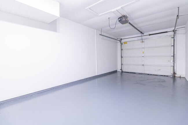 Building Photo - 210 W El Cortez Dr