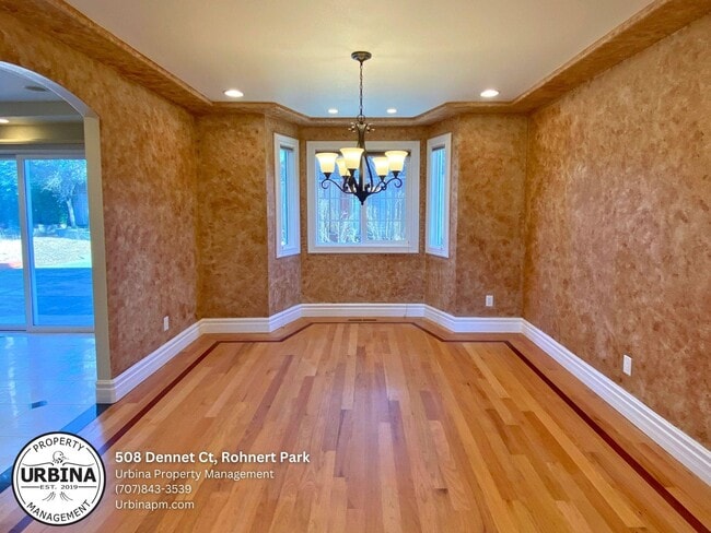 Building Photo - Expansive Rohnert Park D Section Home – Id...