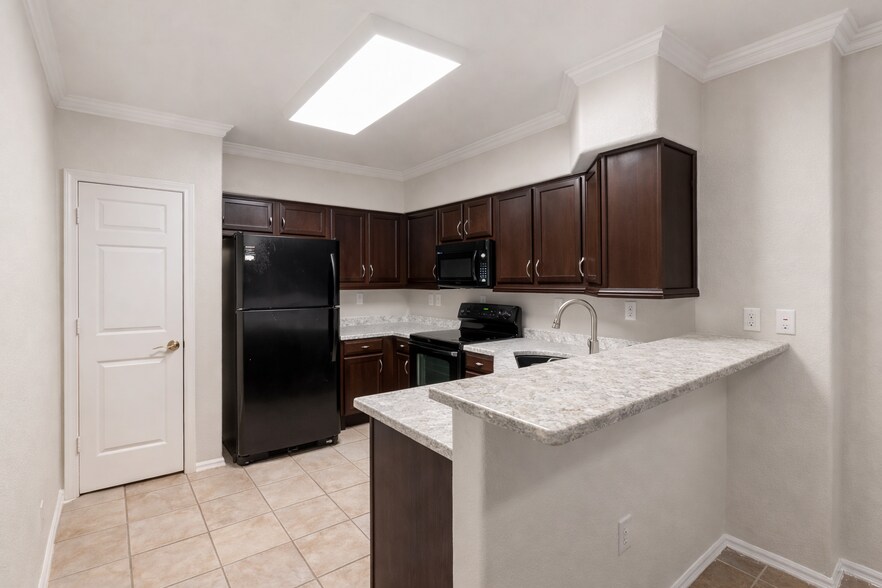 Building Photo - 10410 N Cave Creek Rd