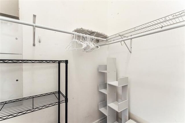 Building Photo - 465 Brickell Ave