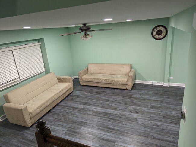Living room - 708 Arizona Pass