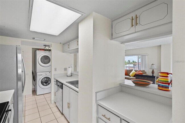 Building Photo - 3600 S Ocean Shore Blvd