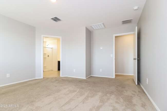 Building Photo - 8579 S 253rd Ave