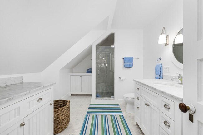 Building Photo - 8 Brenton Rd