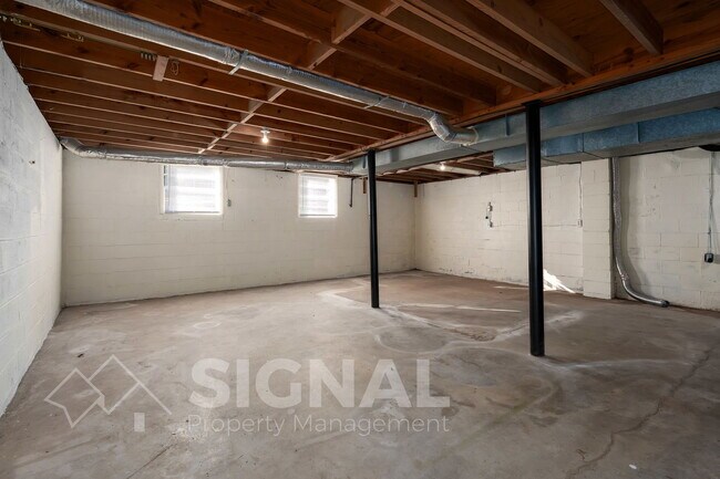 Building Photo - 1228 Huffman Rd