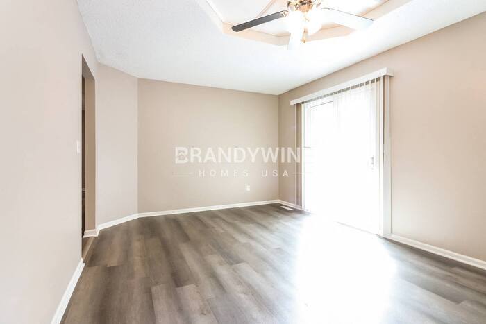 Building Photo - 1909 NE McKee Ln