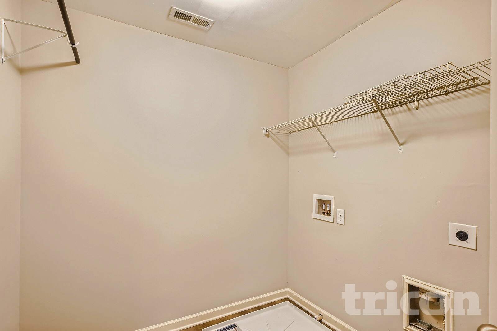 Building Photo - 4059 Tarnwood Pl