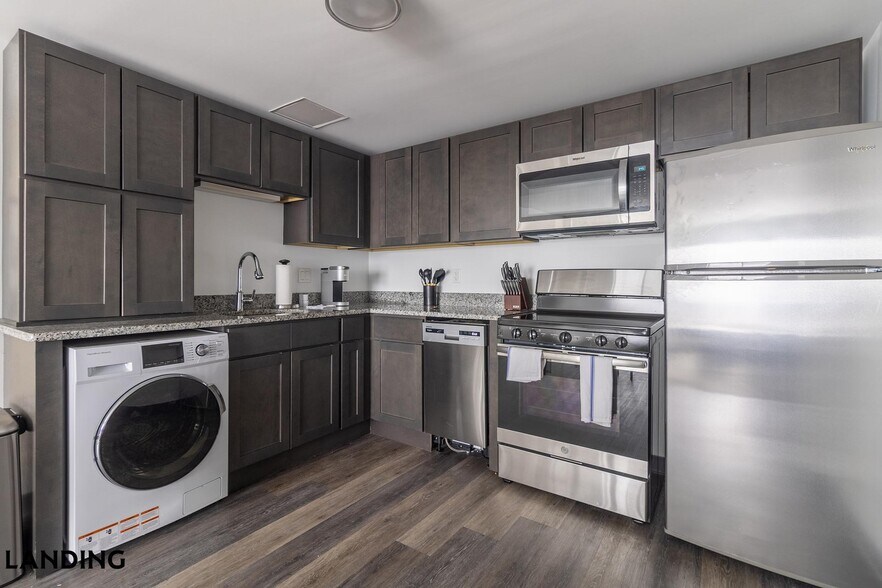 Building Photo - 50 Morgan St N