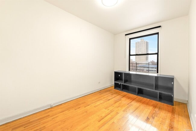 Building Photo - 102-12 65th Ave