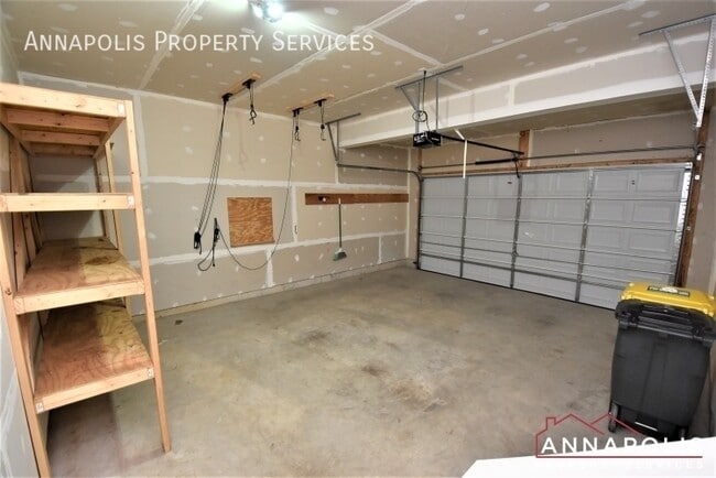 Building Photo - 917 St Martins Loop