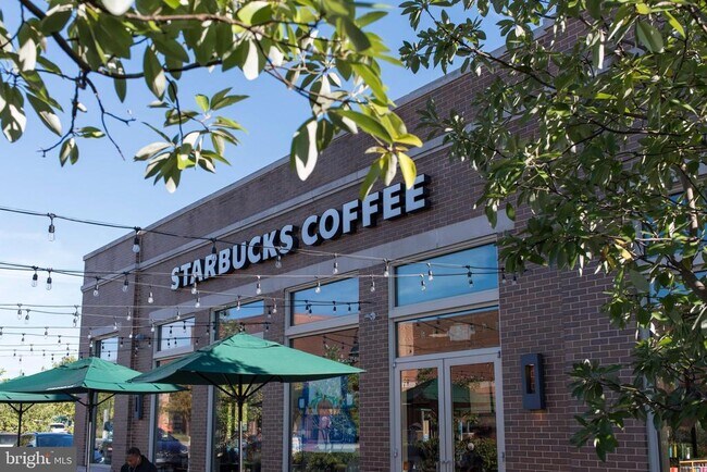 Building Photo - 408 Hendrix Ave