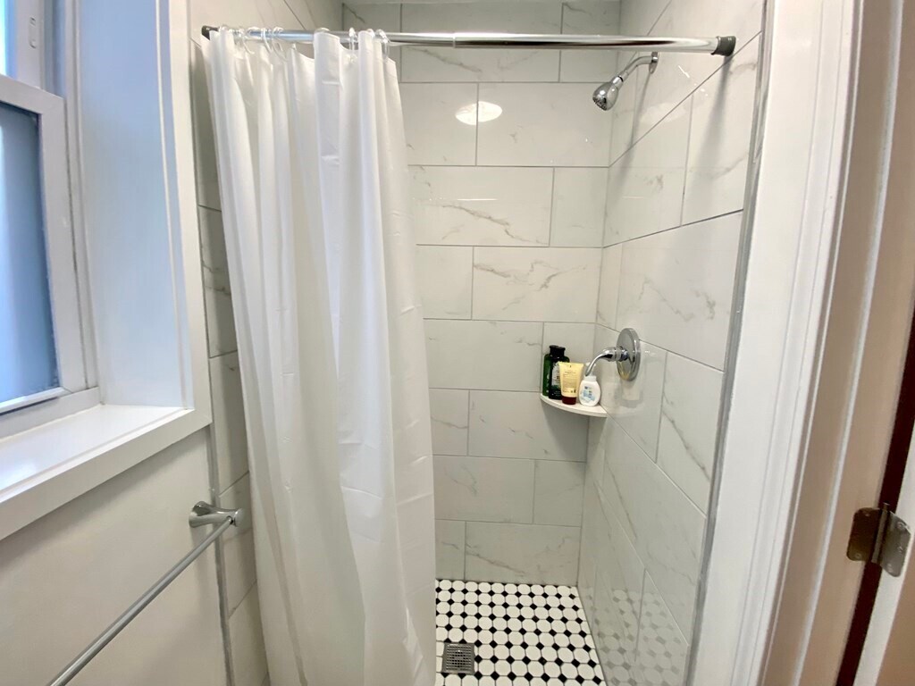 Building Photo - 97 Calumet St