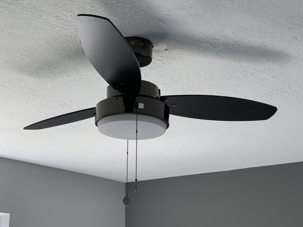 Building Photo - 1900 Peach Ave