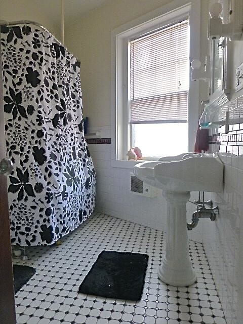 Building Photo - 2 Claflin Rd