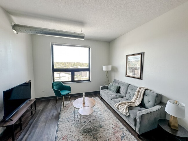 Building Photo - 1261 8th St