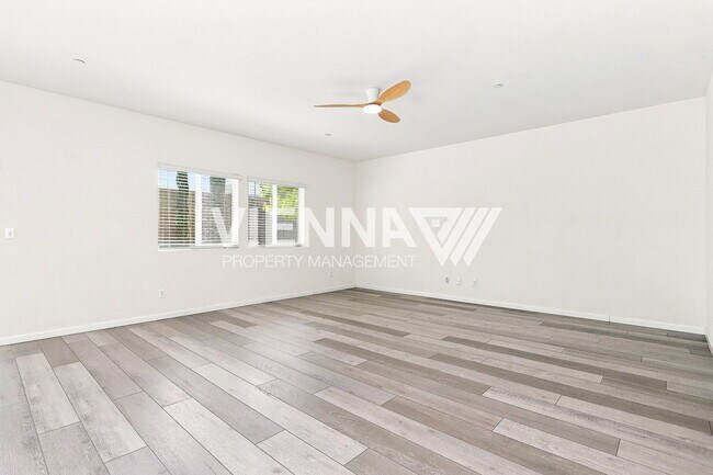 Building Photo - 3033 Welton Cir