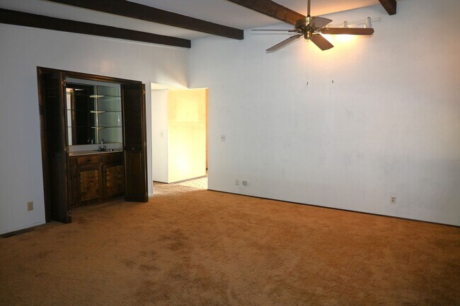 Building Photo - 80 Parkshore Cir