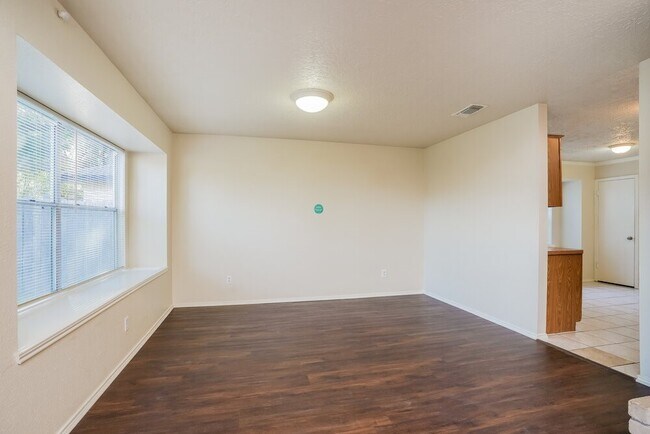 Building Photo - 1331 Three Forks Dr