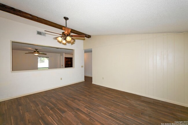 Building Photo - SPACIOUS 4-BEDROOM IN VALLEY FORGE