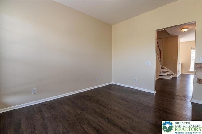 Building Photo - 8475 Putnam Ct