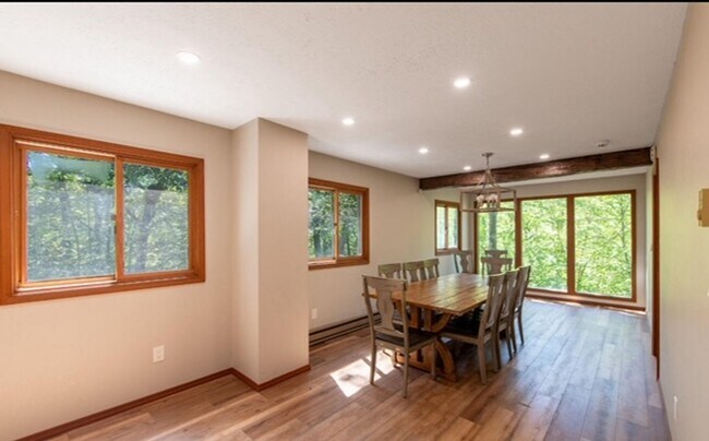 Building Photo - Get a Head Start on this Pocono Paradise R...