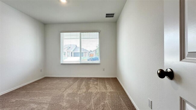 Building Photo - 170 Tofalla