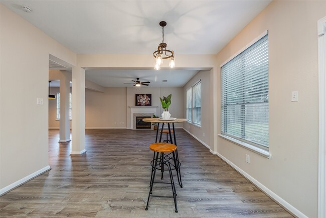 Building Photo - 5115 Cherrywood Ct