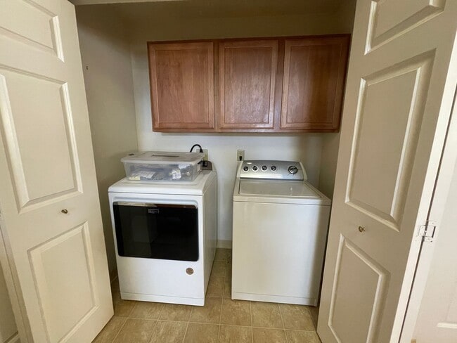 Building Photo - Kihei Three Bedroom