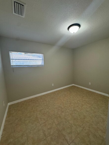 Building Photo - 197 Dairy Rd