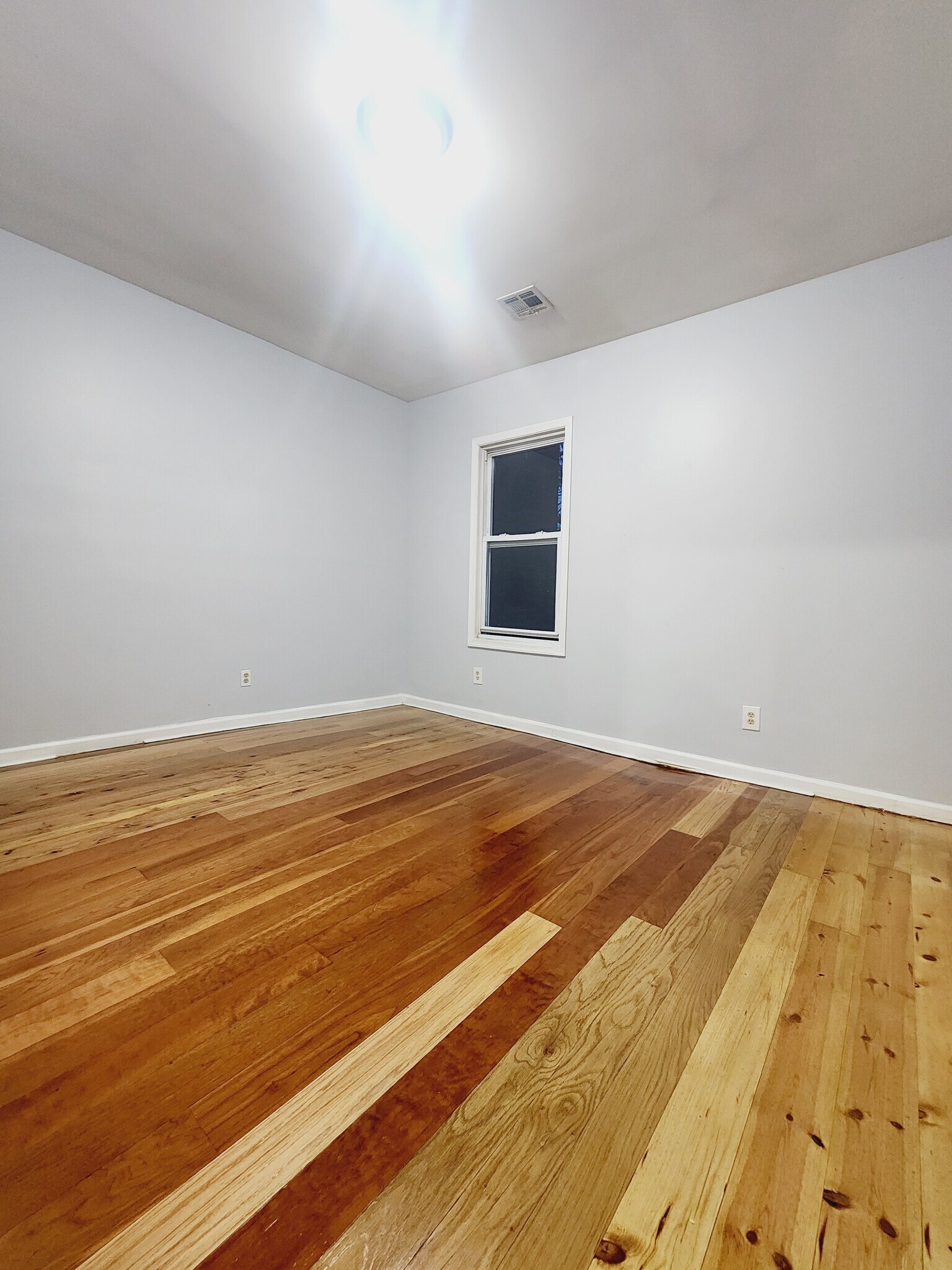 Unit 3 - 565 Ocean Ave