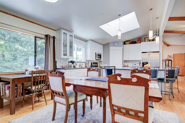 Building Photo - 3340 Terra Linda Dr