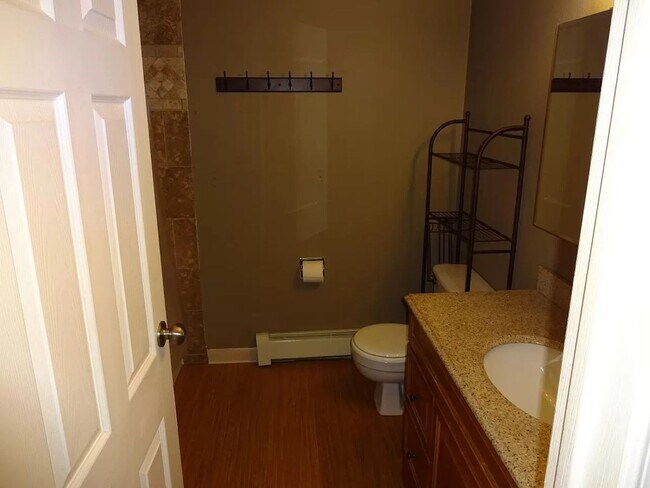 Building Photo - 4620 Reka Dr