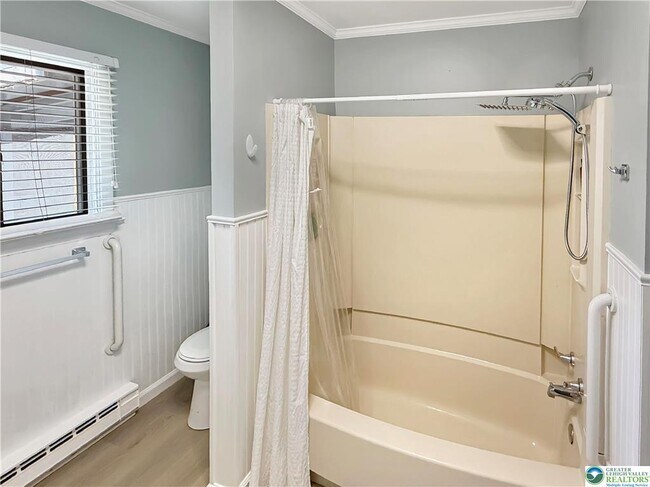 Building Photo - 308 Hemlock Ln