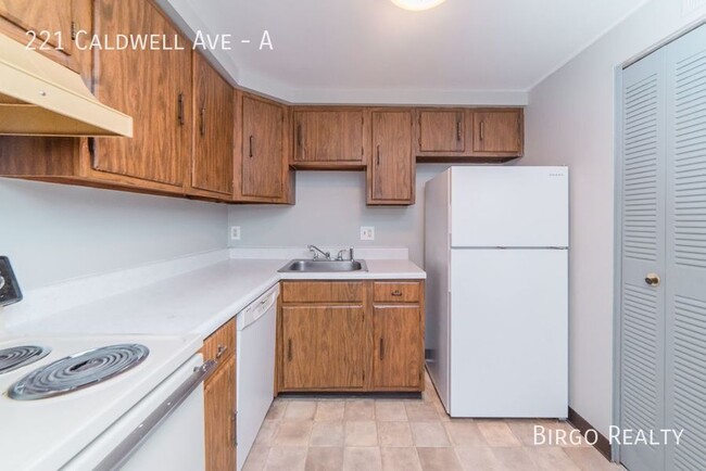 Building Photo - A Spacious 1 Bed/1 Bath APARTMENT in WILME...