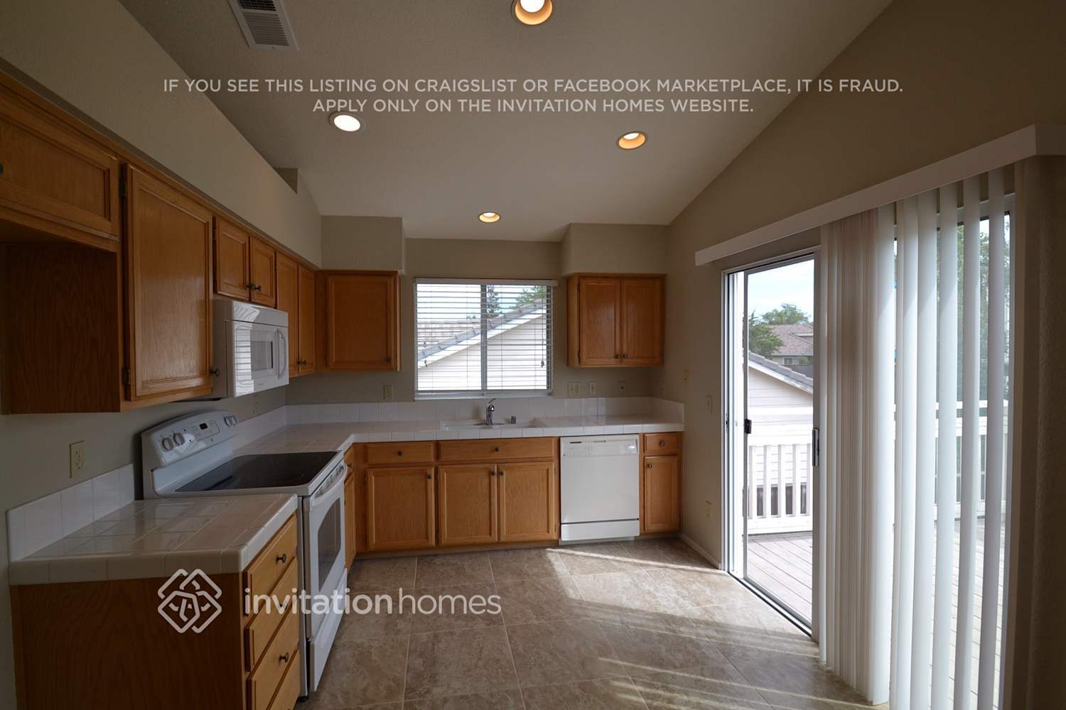 Building Photo - 5117 Hereford Ct