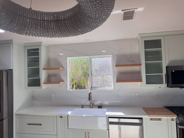 Building Photo - 20305 Aetna St