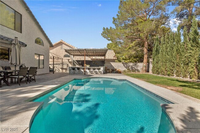 Building Photo - 2932 Whalers Cove Cir